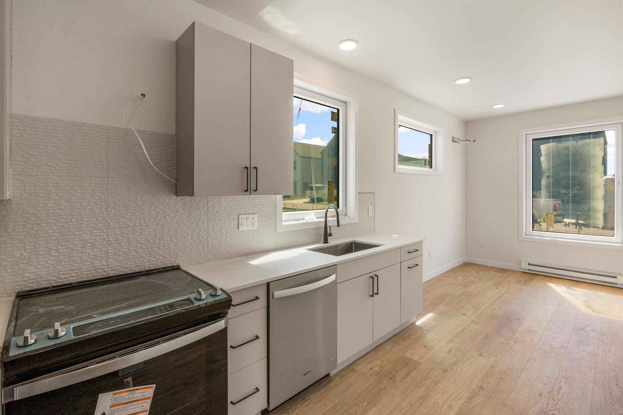 Saul Creative-3019 South 30th Avenue-Lisa Collins-Berkshire Hathaway HomeServices-DSC05933